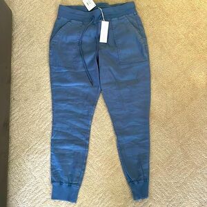 Level 99 Tencel jogger NWT